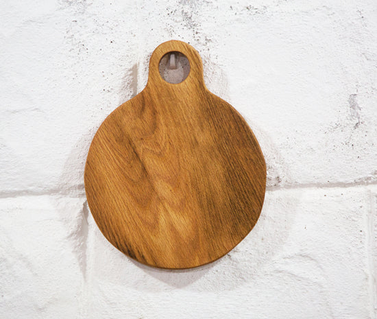 Oak Round Board by Dernacoo Crafts